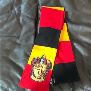 Harry Potter Gryffindor scarf